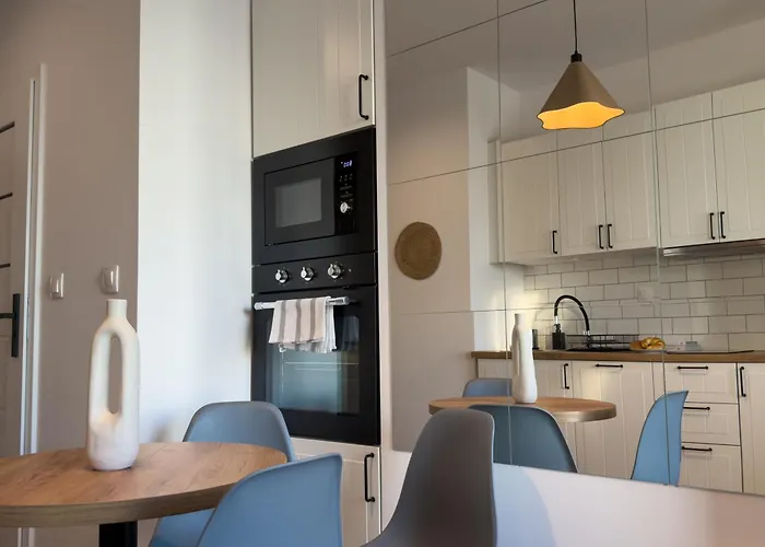 Urban Apartments Global, 12Th Floor No 23A, Free Garage, Self Check-In, No Deposit