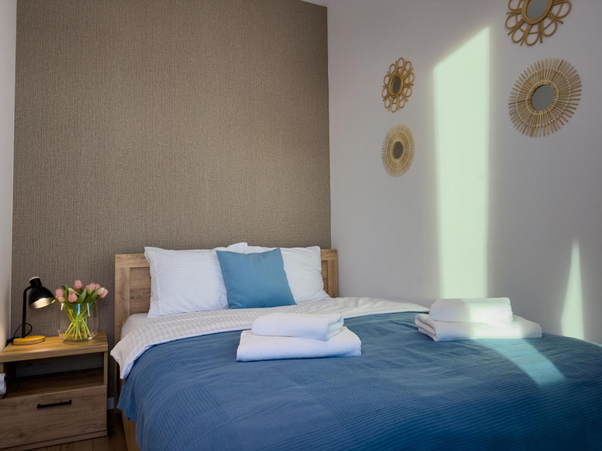 Urban Global, 12th Floor No 23a, Free Garage, Self Check-in, No Deposit *